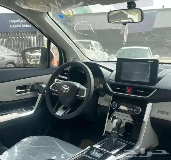 تويوتا فيلوز 2025 العائليه 7مقاعد كاش اقساط قطاع خاص وحكومى 5