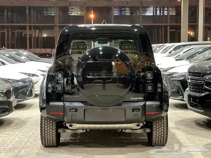 لاند روفر ديفيندر 4 سلندر SE 2026 6
