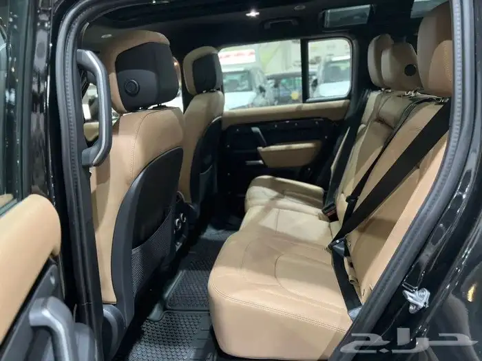 لاند روفر ديفيندر 4 سلندر SE 2026 5