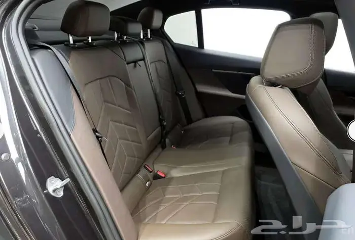 بي ام دابليوا 520iM 2024 معرض الميموني 8