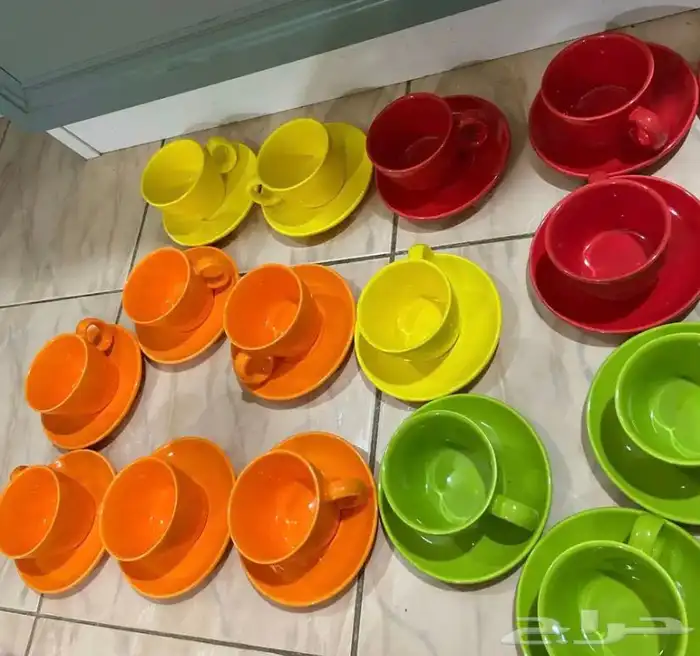 فناجين ملونة للبيع (إما كامل المجموعة أو تختار بكفيك) 1