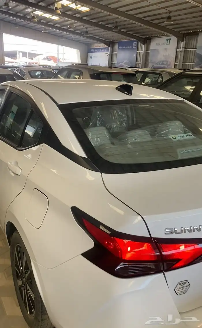 صني الشكل الجديد ما شيه 3000 كيلو فقط السياره وكاله 5