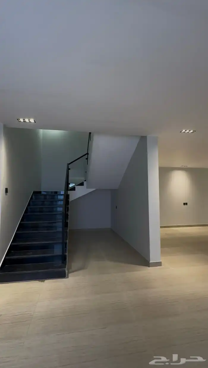 فلل تمليك فاخره جدا  في حي الحلقه الغربيه بمليون و250ألف فقط 13