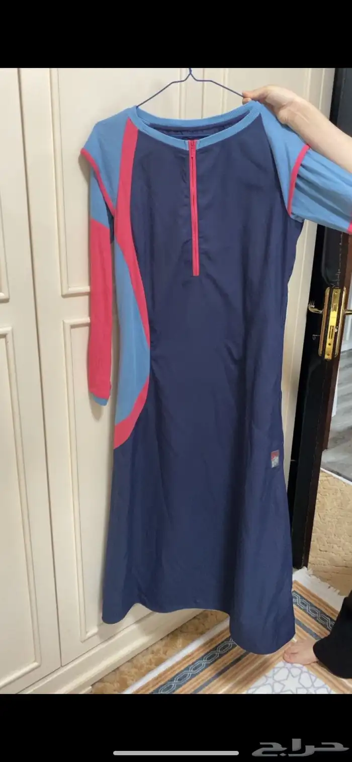 مجموعه عبايات وجاكيت شبه جديده 1