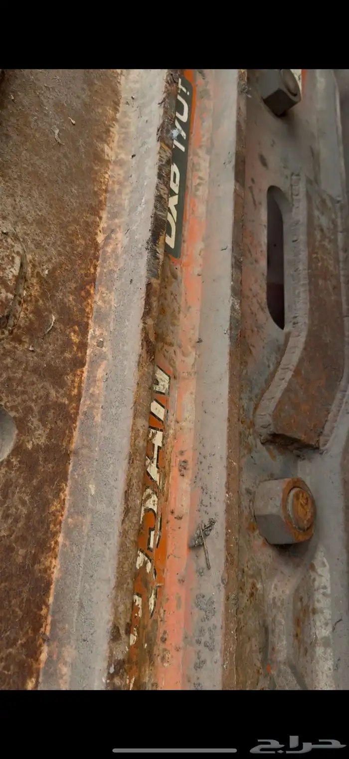 ونش حاويات 20طن وثلاثه دقاقات دوسان وغيره 1