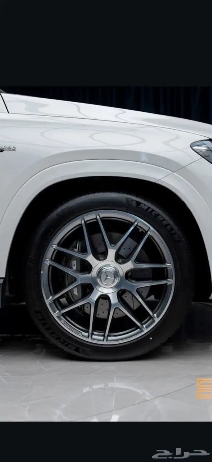 مطلوب جنوط مرسيدس 53 او 63 فضيه مقاس 22 0