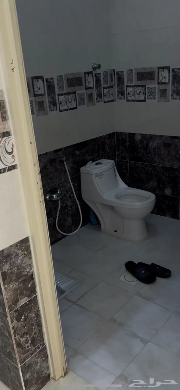 شقه عزاب خميس مشيط حي ذلاله طريق الاربعين 1