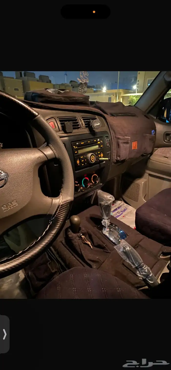 نيسان فتك شاص SGL لون اسود اساس تماتيك موديل 2015 17