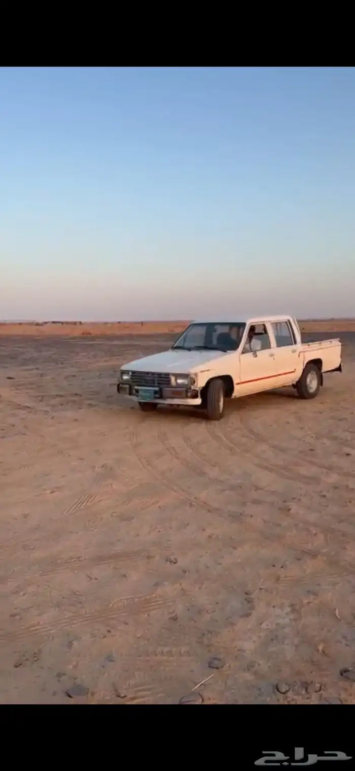 هلكس 84 نضيفه محركاتها شغال ونضيفه جدا اسياره  مصقطه 0