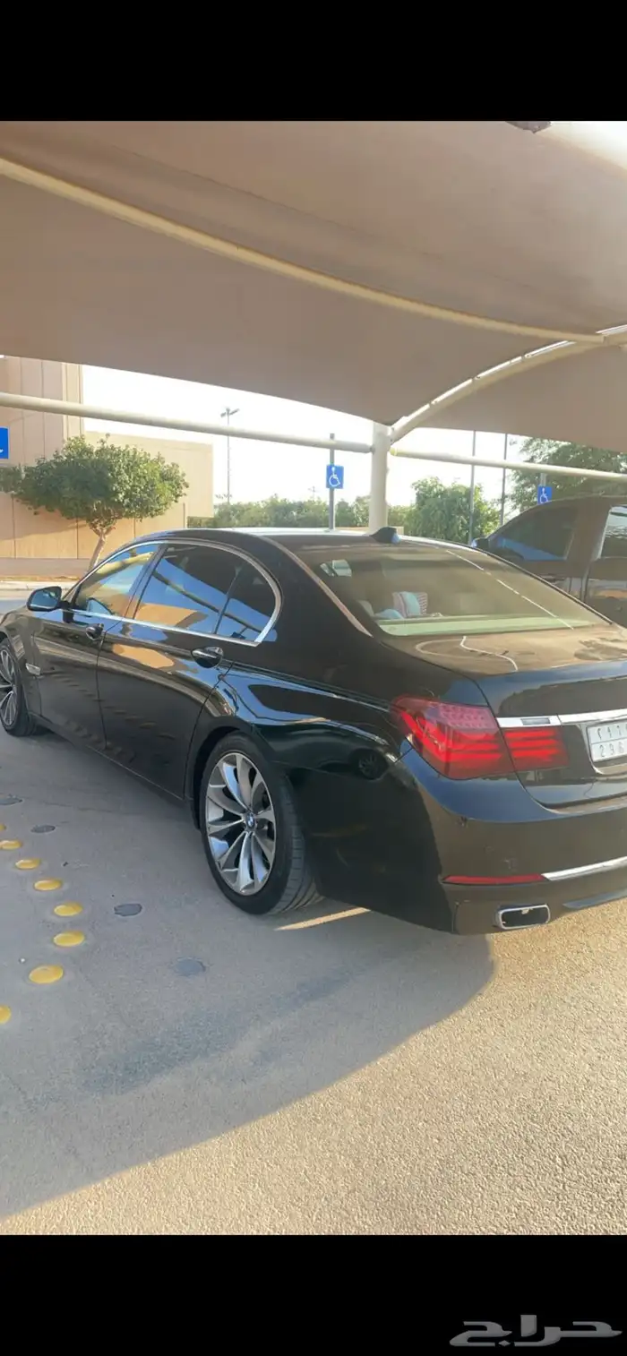 بي ام دبليو 730 1