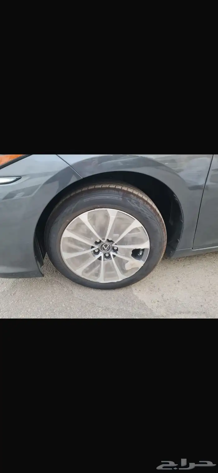 لكزس ES 300 h 18