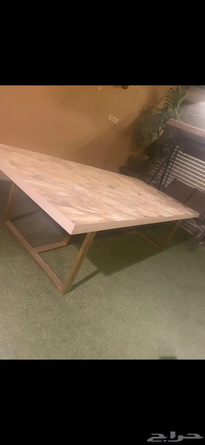 اثاث كنبات وطاولة طعام 45