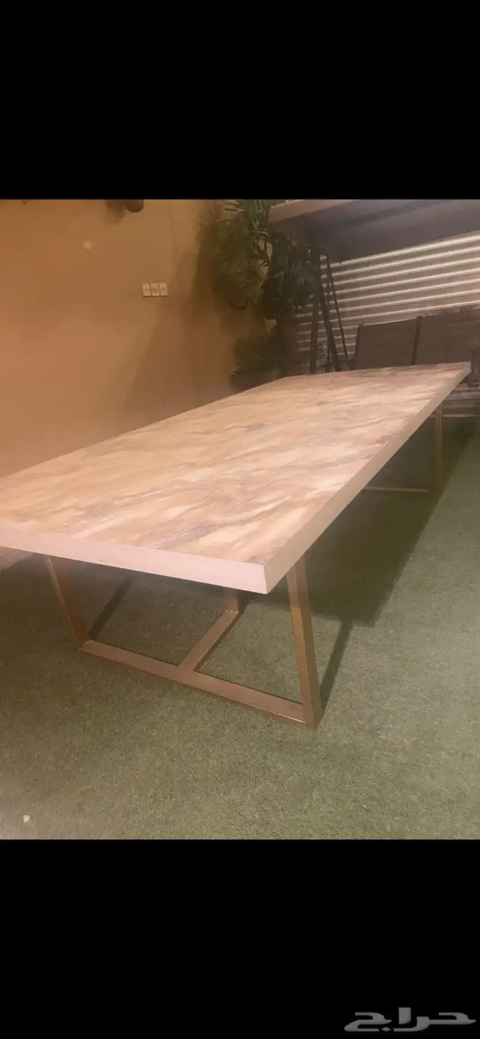 اثاث كنبات وطاولة طعام 46