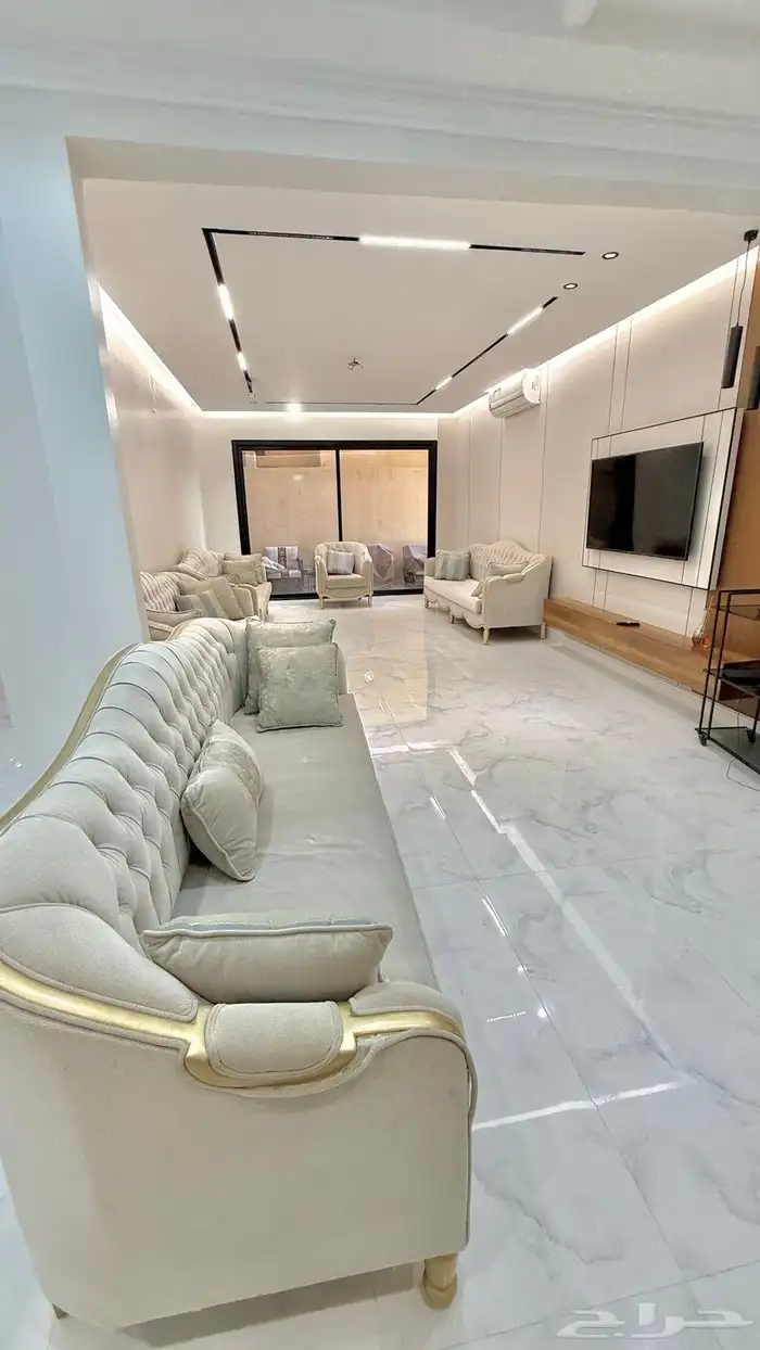 مجلس كامل مع طاولات وطاوله استقبال 6