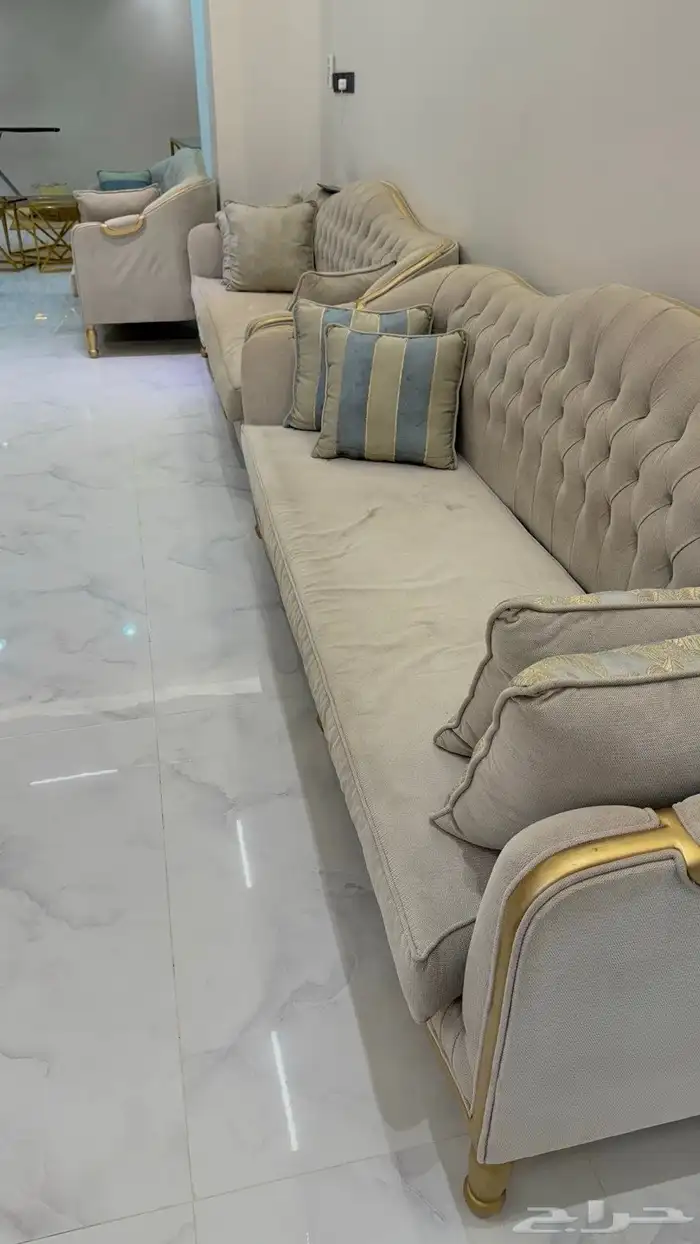 مجلس كامل مع طاولات وطاوله استقبال 4