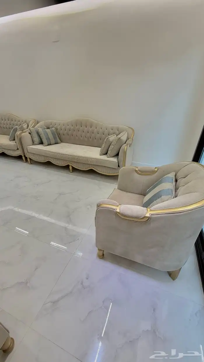 مجلس كامل مع طاولات وطاوله استقبال 2