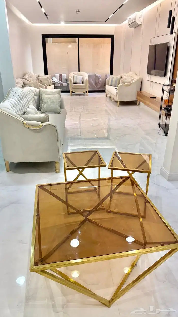 مجلس كامل مع طاولات وطاوله استقبال 10