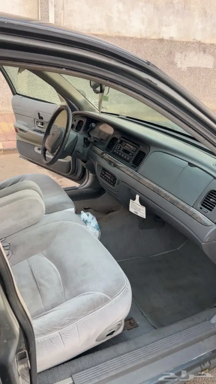 فورد فكتوريا 2000 2