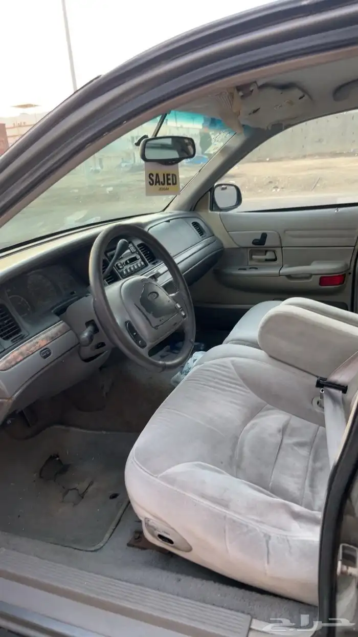 فورد فكتوريا 2000 5