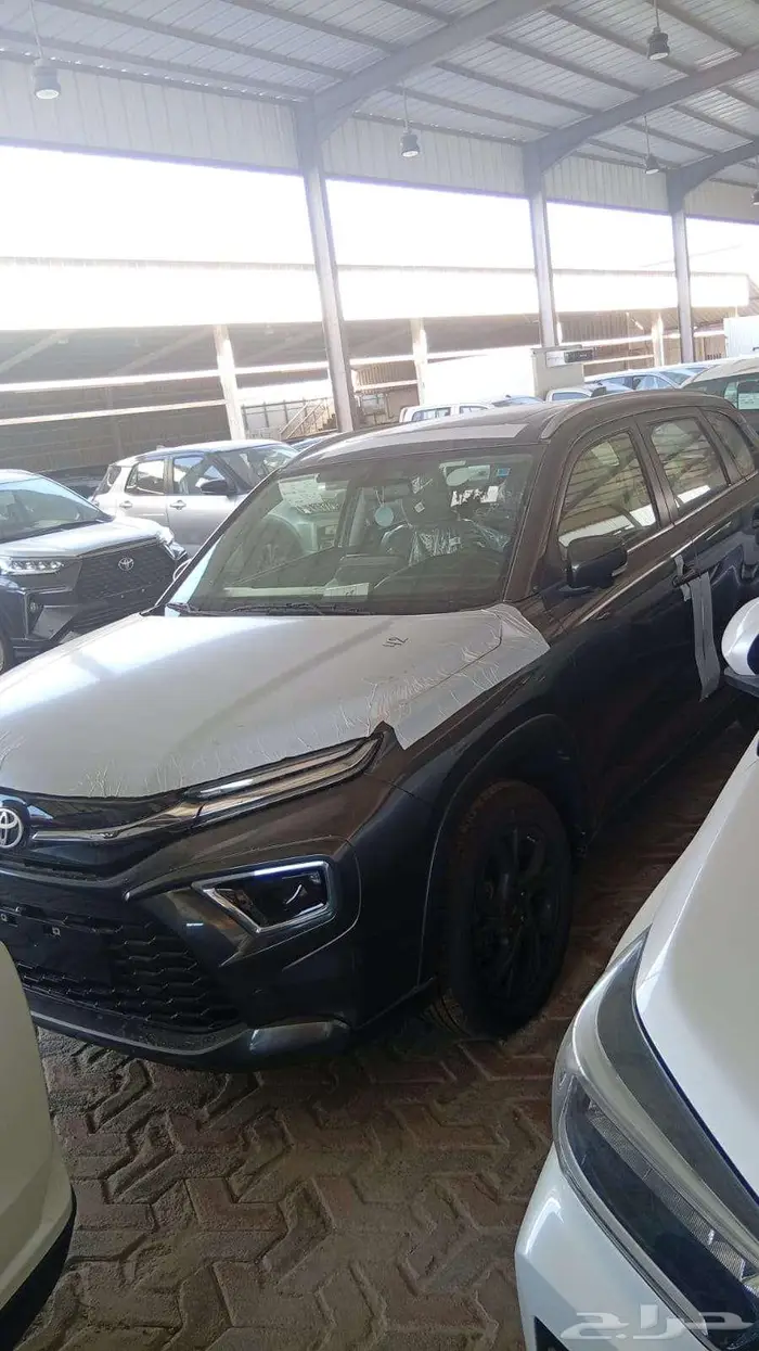 تويوتا اوربان كروزر 2025 GLX 0