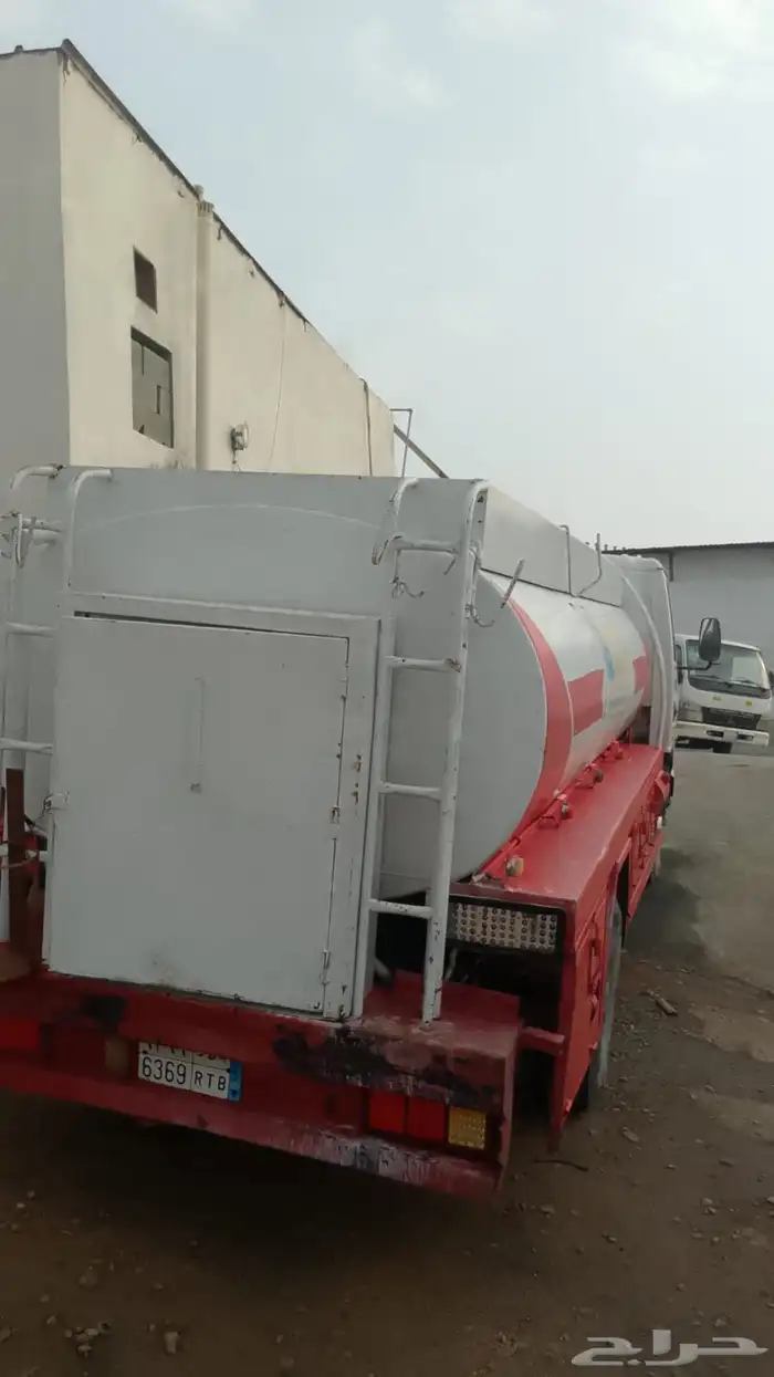 للبيع دينا جاك 2011 صهريج ديزل 6000 لتر جاهز بعداد ومضخة 6