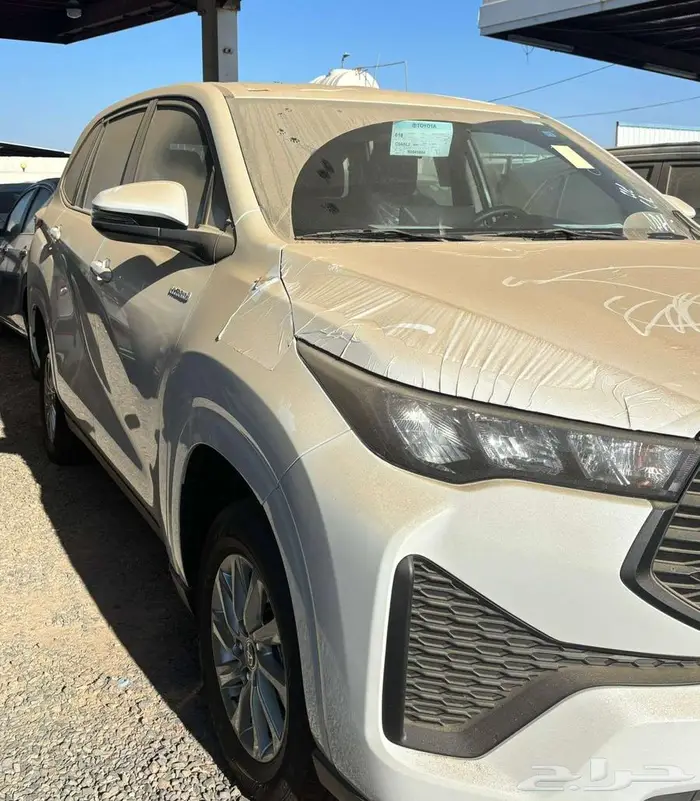 تويوتا انوفا هايبرد GL 2025 1