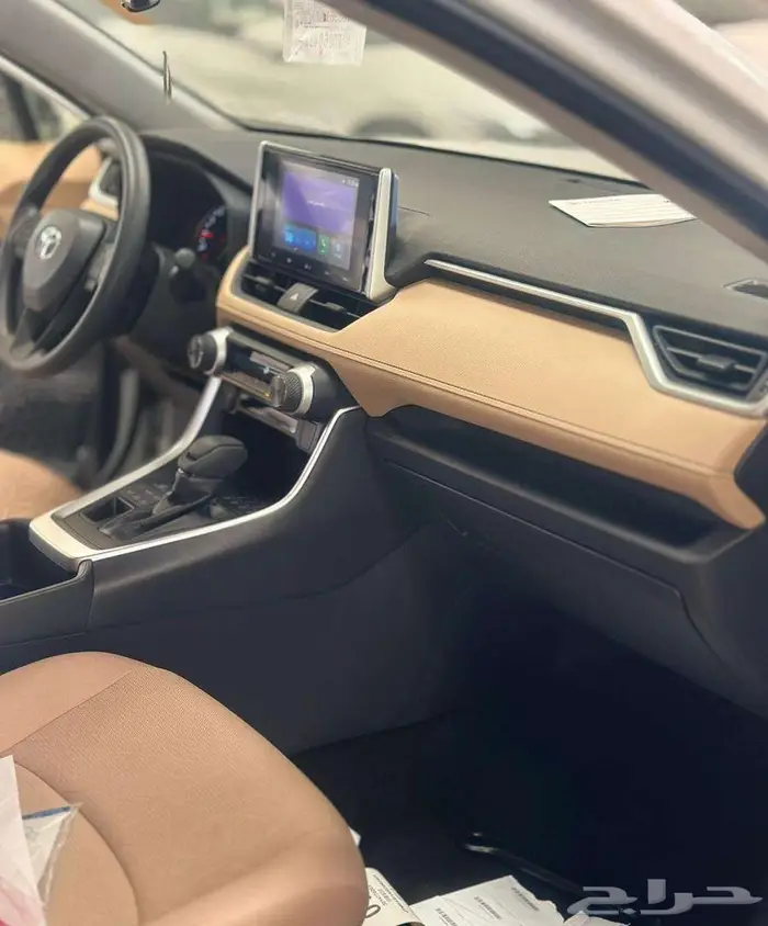 تويوتا راف فور نص فل 2025 10