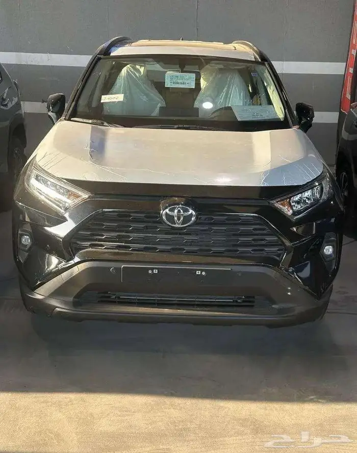 تويوتا راف فور فتحة XLE نص فل بنزين 2025 13