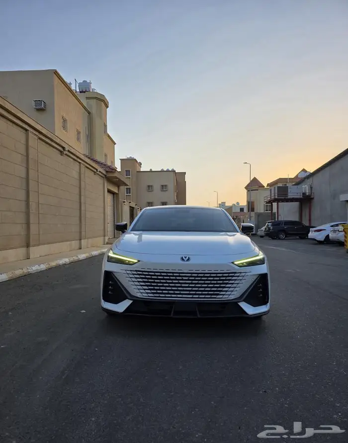 شانجان يوني في هاتشباك 0