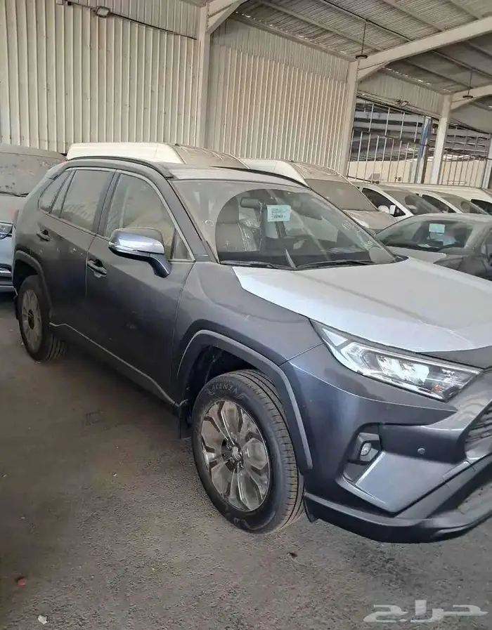 تويوتا راف فور فتحة XLE نص فل بنزين 2025 11