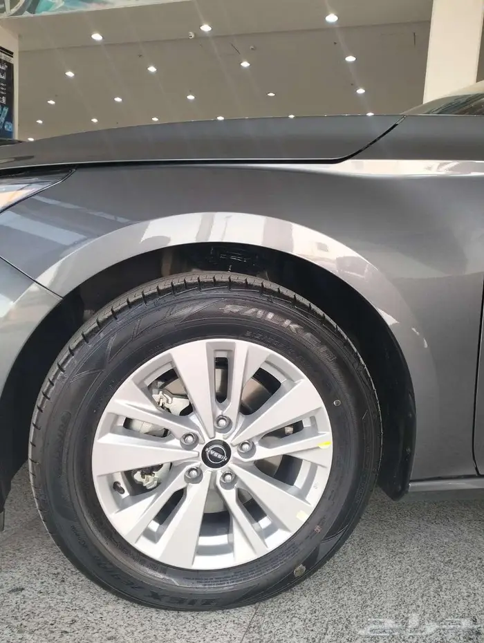 نيسان التيما S 9