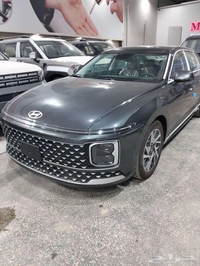 ازيرا كلاسيك 2026 رمادي لامع باقوي عروض الكاش والاقساط 1