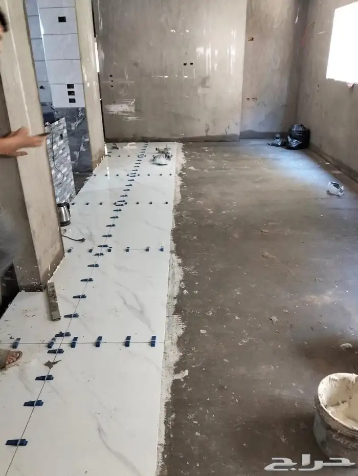 مبلط بلاط سراميك وتركيب بناء اليسه وترميم غرفه النجارشغل 0