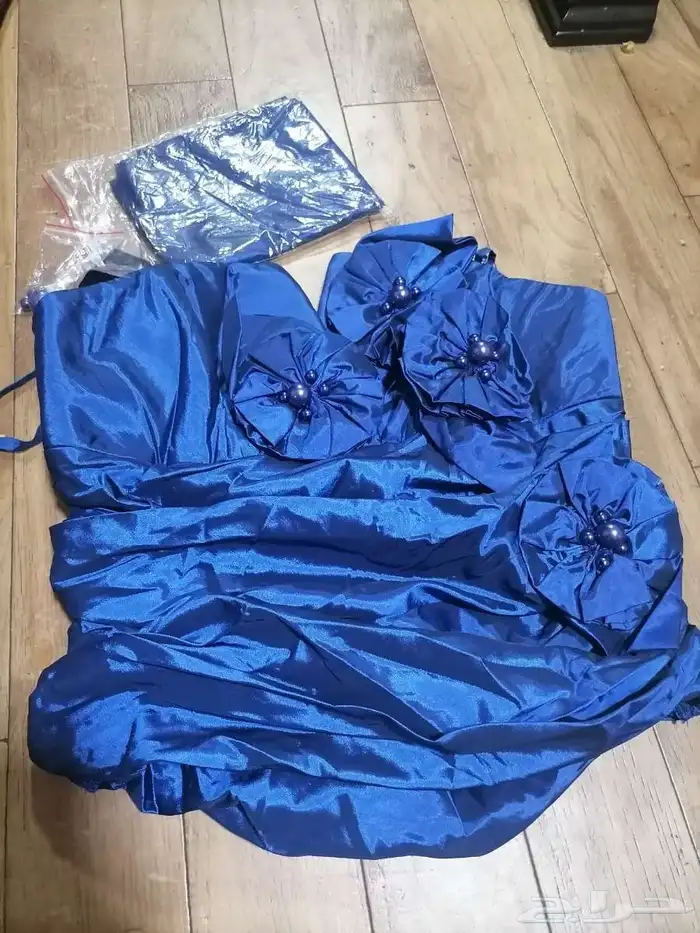 عندي كرتون كبير من هذي الفساتين ومقاسات مختلفه 2