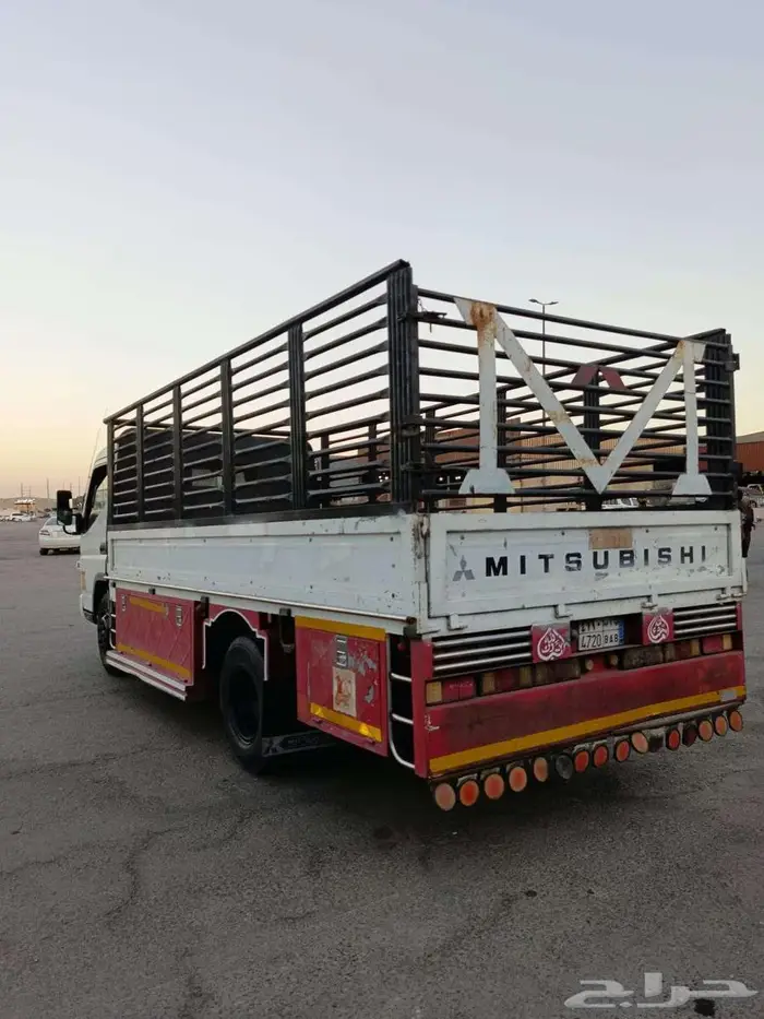 متسوبيشي دينة 2014 6