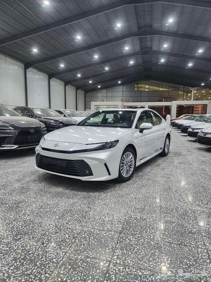 كامري LE فتحه سقف 2025 بنزين السعر 120750 1