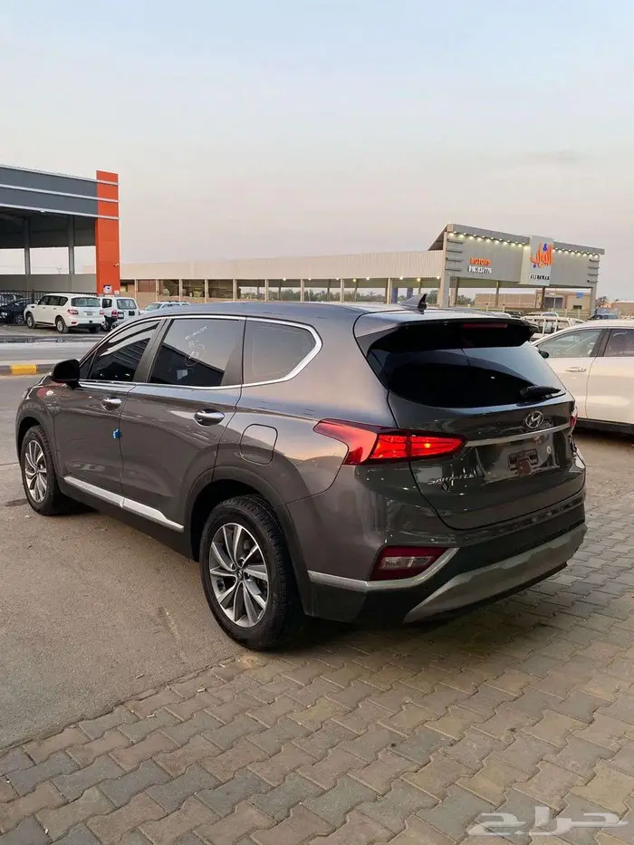 سنتافي 2020 ديزل 5 مقاعد عداد 200 ألف وارد كوريا 3