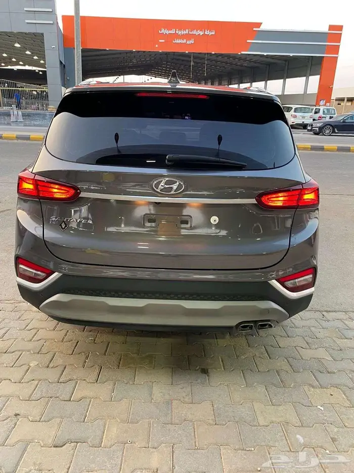 سنتافي 2020 ديزل 5 مقاعد عداد 200 ألف وارد كوريا 9