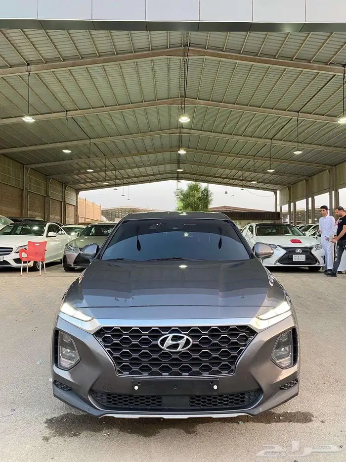 سنتافي 2020 ديزل 5 مقاعد عداد 200 ألف وارد كوريا 2