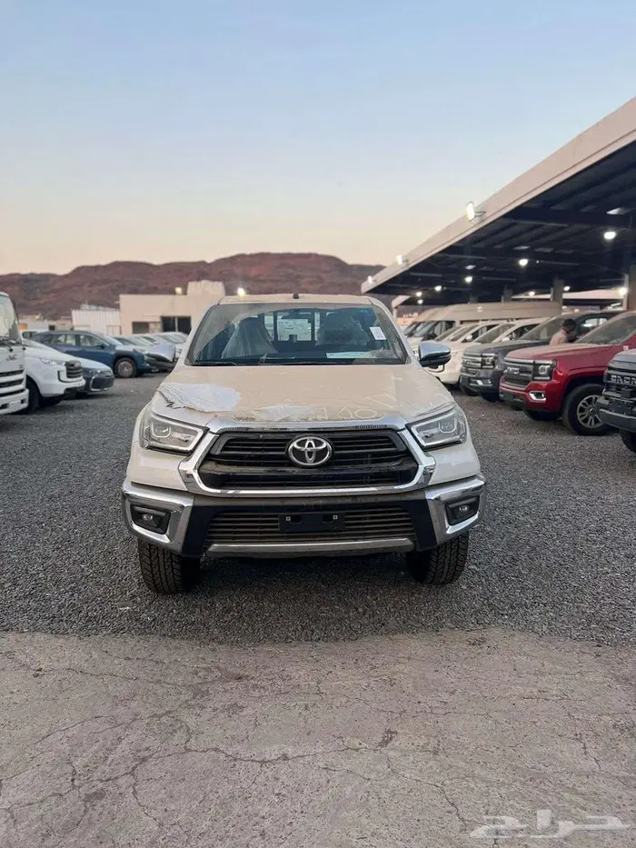 تويوتا هايلوكس فل بنزين كاش و عروض التمويل 2025 3