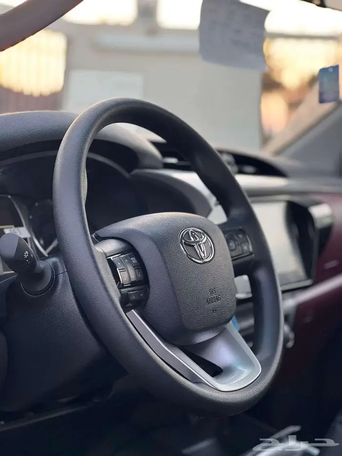 تويوتا هايلوكس فل بنزين كاش و عروض التمويل 2025 8