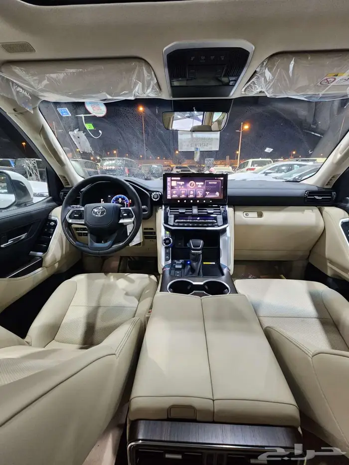 تويوتا لاندكروزر GXR - L4 بنزين 2025 السعر 317400 7