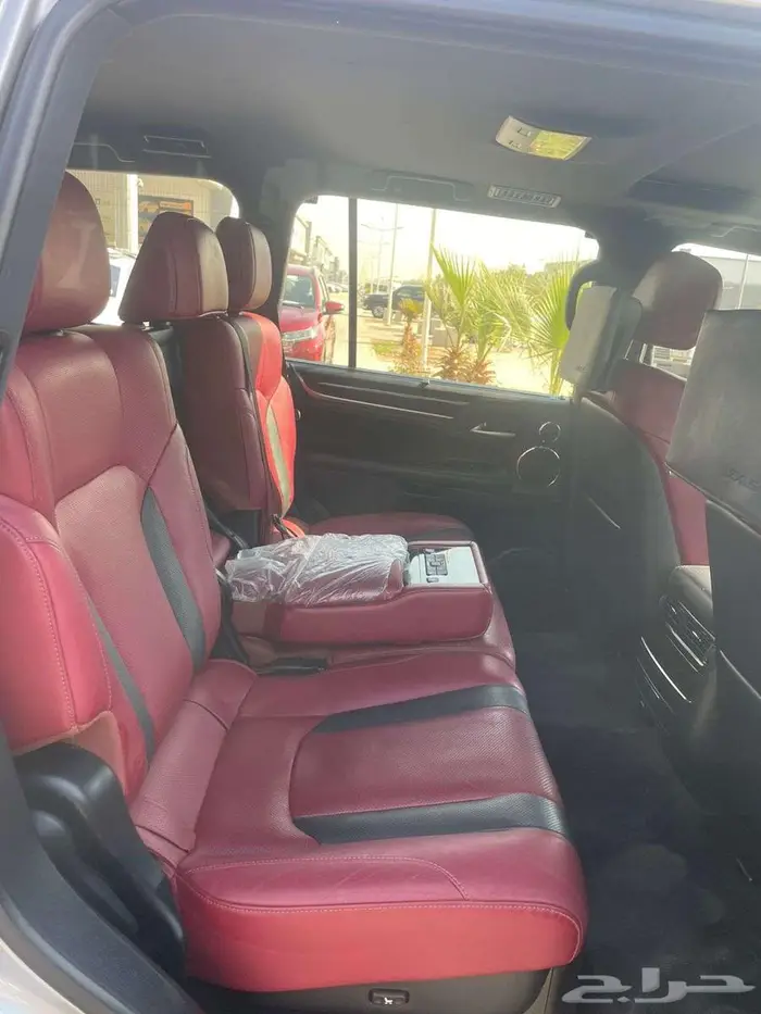 لكزس LX -570 سعودي 2018 فل كامل 16