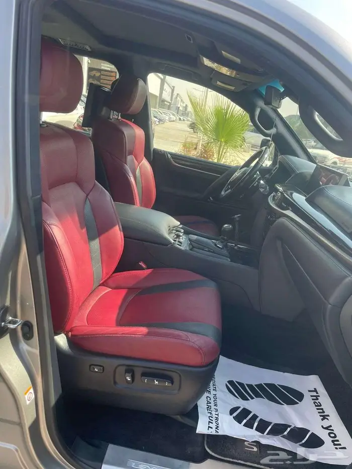 لكزس LX -570 سعودي 2018 فل كامل 18