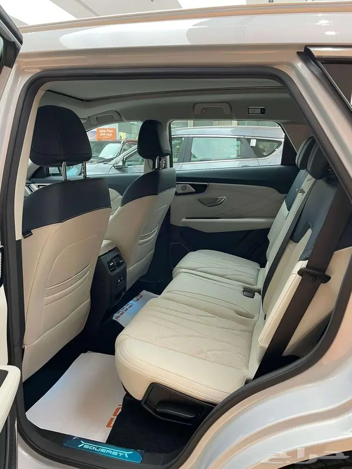 s07 2026 Lux من ساوايست 7