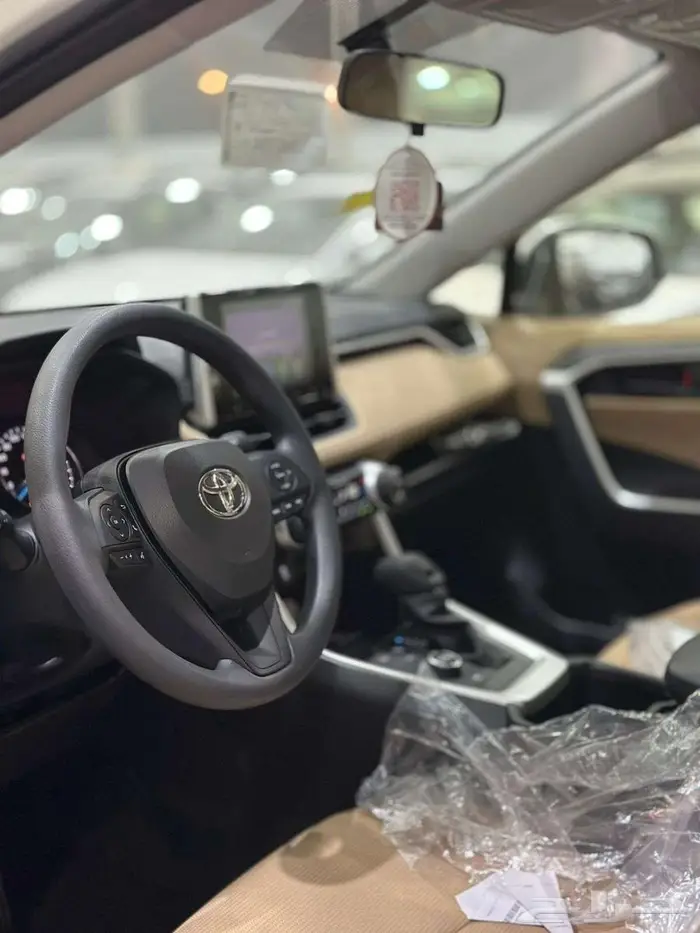 تويوتا راف فور استاندر هايبرد 2025 1