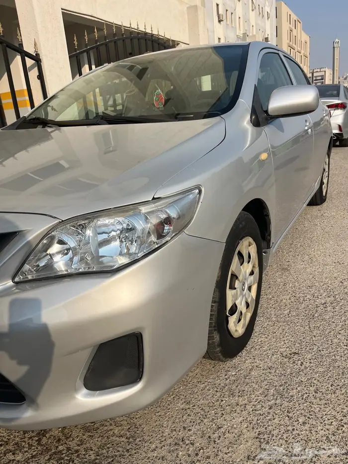 للبيع كورولا 2011 مالك اول 5