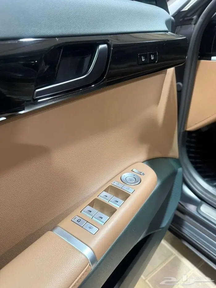 هيونداي أزيرا بريميوم 2025 شبه الجديد 19