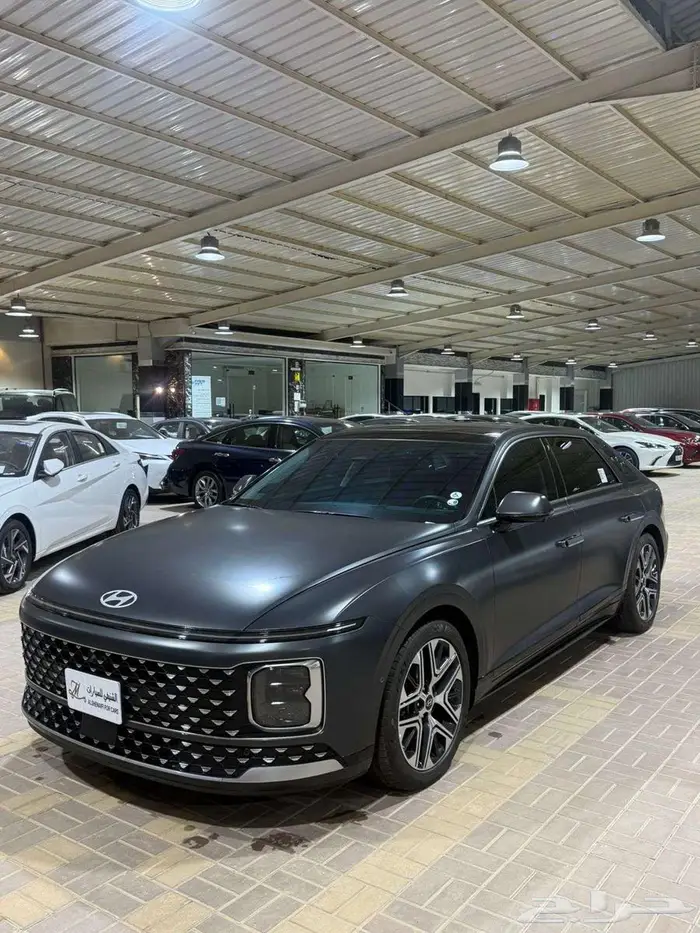 هيونداي أزيرا بريميوم 2025 شبه الجديد 3