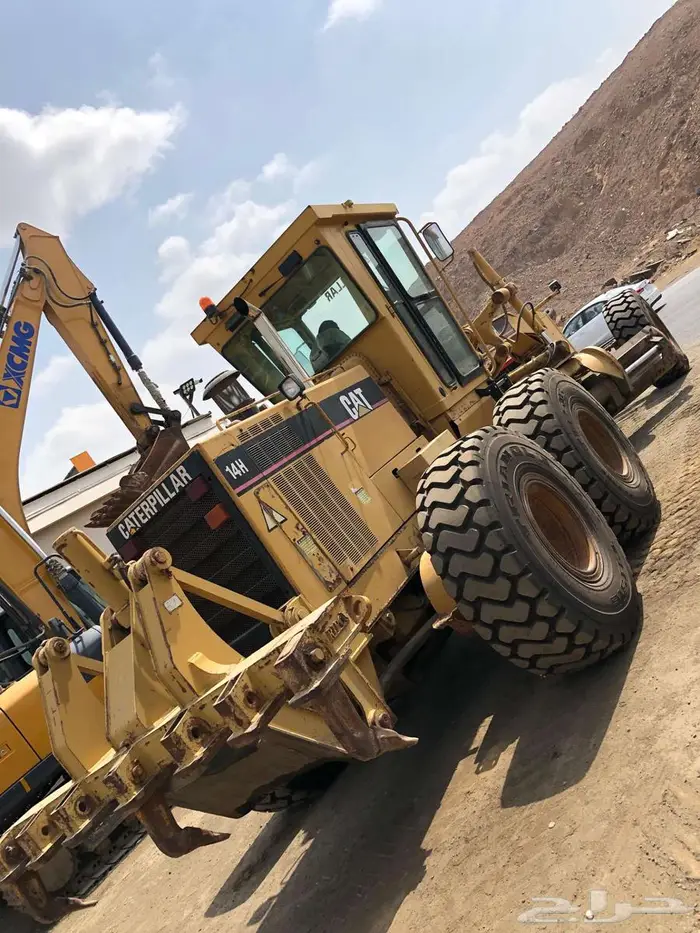 قريدر 14H موديل 2001 قير عادى معرض رواد المعدات 2